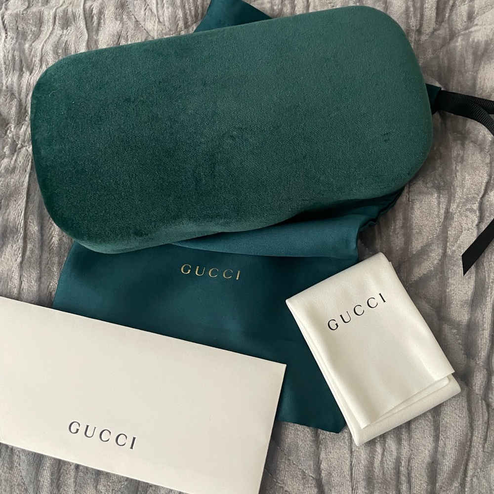 ✨ Gucci Velvet Sunglass Case, Green